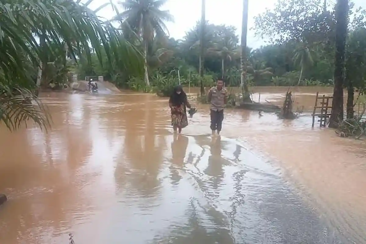 Curah Hujan Tinggi dan Berpotensi Banjir, Bupati Seluma Erwin Octavian Minta Warga Waspada