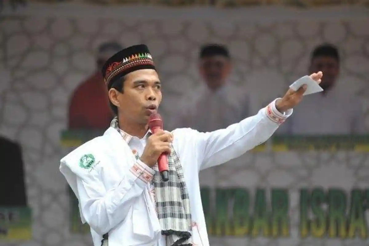 Ustadz Abdul Somad Ceraikan Istrinya, Mellya Juniarti Kini Berstatus Janda, UAS Pun Menduda