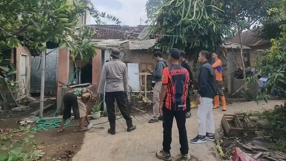 7 Rumah di Bondowoso Rusak Dihantam Hujan Deras dan Angin Kencang