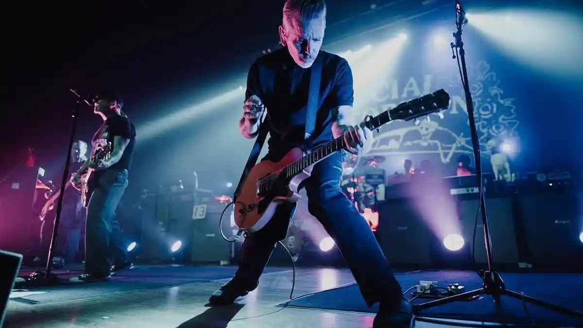 Chord Kunci Gitar Social Distortion - Reach For The Sky, Dear God What Have I Done?