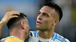 Lionel-Messi-dan-Lautaro-Martinez-di-final-Copa-America-2024.jpg