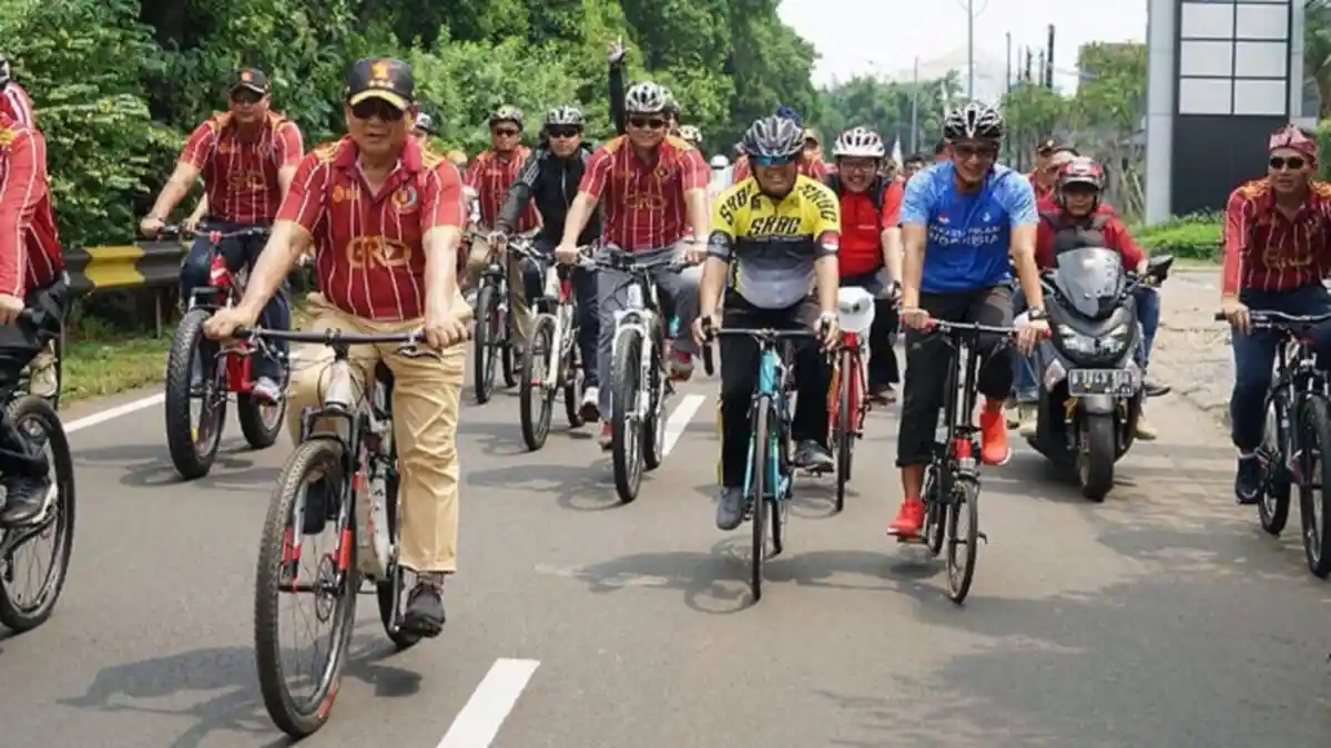 Malas ke Dokter Gigi, Prabowo Pilih Gowes Bareng Sohibul Imam 'Biar Ada Alasan Nggak ke Dokter Gigi'