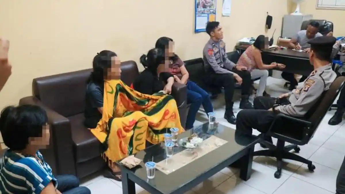 Umur 60 Tahun Masih Jadi PSK di Gang Tikus, Diobral Rp 50 Ribu Pun ...