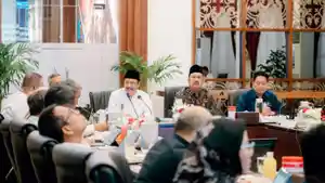 Rapat-tingkat-Menteri-Realokasi-Anggaran-Bansos.jpg