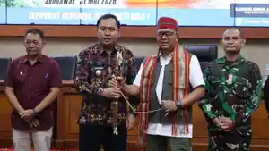 20260531_Bupati-Kubar-Frederick-Edwin-optimis-bantuan-BNPB-mampu-mempercepat-pemulihan-warga.jpg