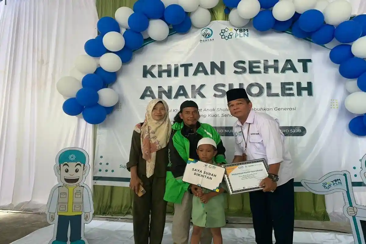 Peduli Kesehatan Anak-Anak Yatim Duafa, Yayasan Baitul Maal PLN UID S2JB Gelar Khitanan Masal