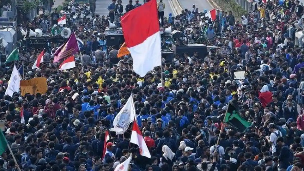Mendikbud Larang Siswa Ikut Demo: BEM Unjuk Rasa Bertepatan Pelantikan DPR