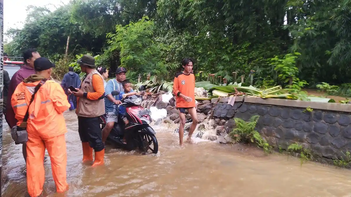 Banjir Intai Puluhan Rumah di Golantepus Mejobo Kudus, Warga Desak Perbaikan Tanggul Sungai Dawe