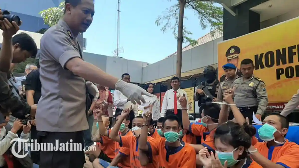 Dalam Sebulan Polres Gresik Menangkap 20 Tersangka Kasus Narkoba, Ada Bandar Perempuan Juga
