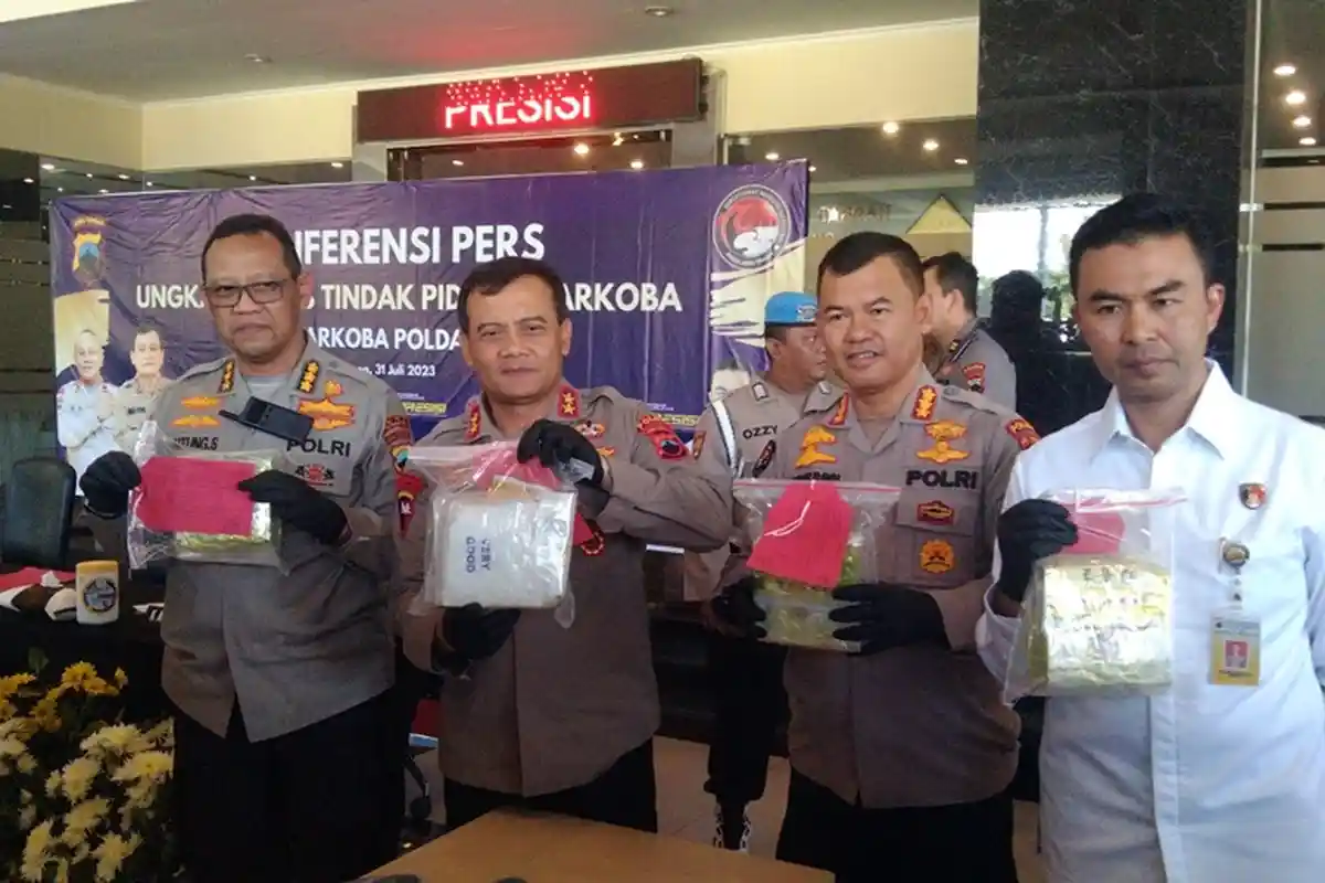 Kurun Waktu 4 Hari, Polda Jateng Bekuk 3 Pengedar Sabu Lintas Pulau, Total Capai 5 Kilogram