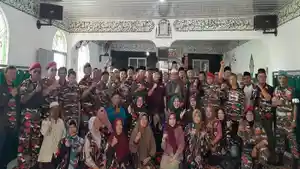 Peringatan-Israj-Miraj-Foto-bersama-usai-kegiatan-Israj-dan-Miraj-Nabi-Muhammad.jpg