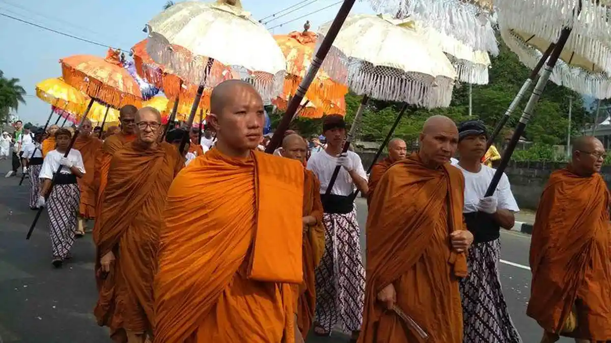 Akses Lalin dari Jalur Candi Mendut ke Borobudur Ditutup, Ada Kirab Waisak Dimulai Siang Ini