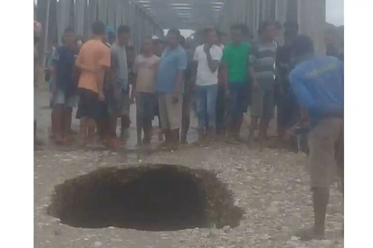 Curah Hujan Tinggi, Sebuah Jembatan di Desa Ponu Rusak Berat