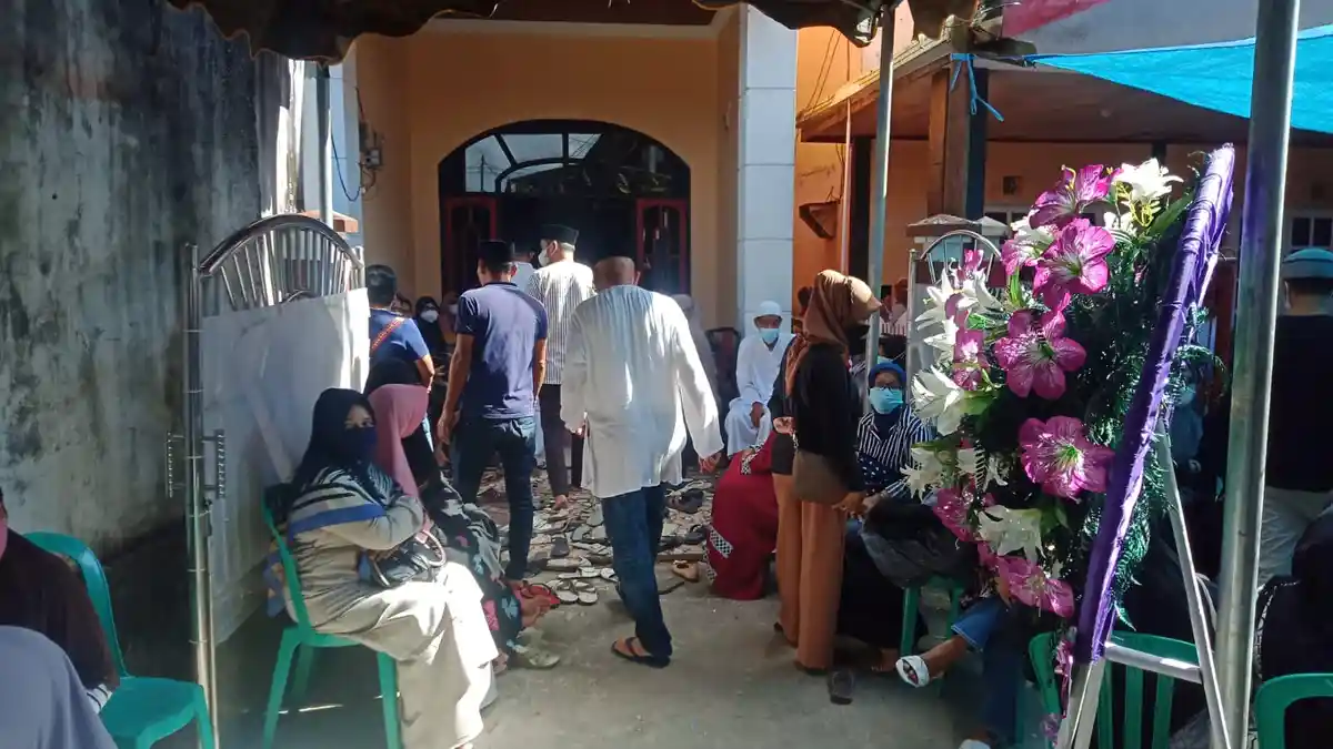 Jenazah Bupati SBB-Maluku Yasin Payapo Dimakamkan Besok