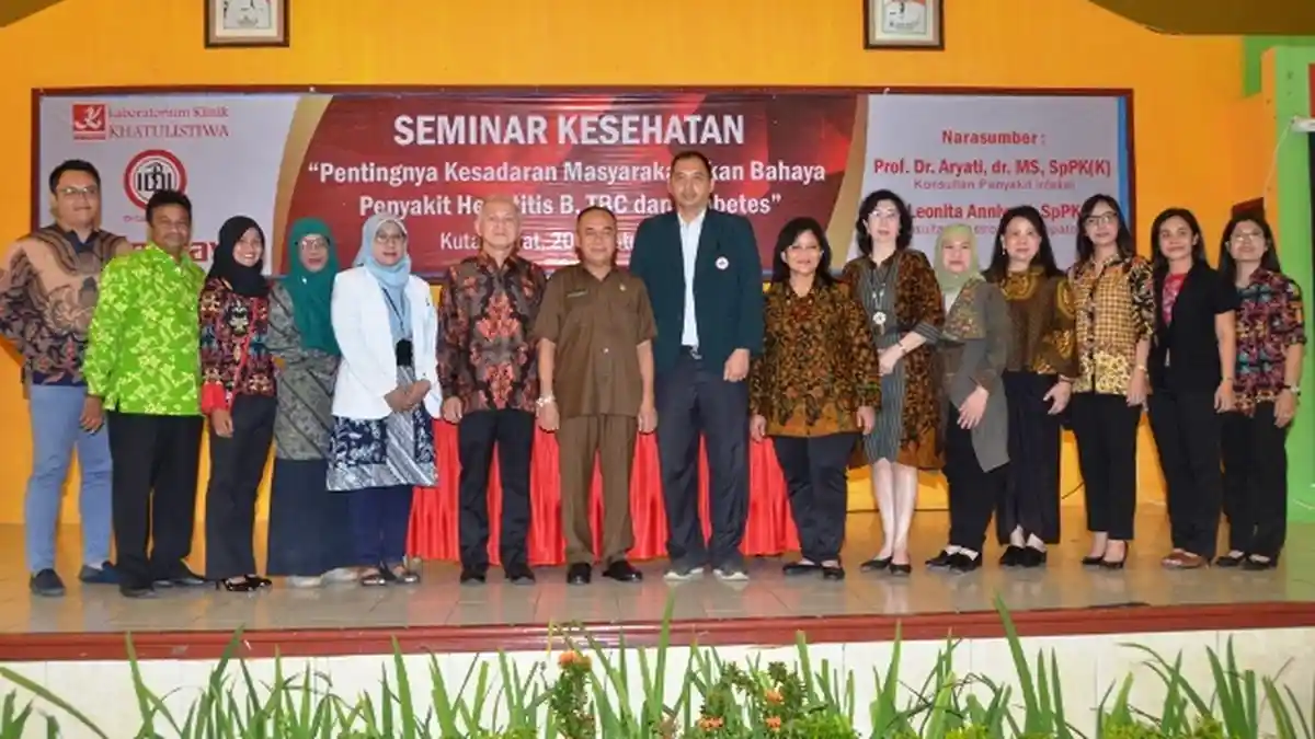 Hadirkan Dua Pakar Unair Surabaya, IDI Kubar Gelar Seminar Bahaya Hepatitis B, TBC, dan Diabetes