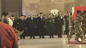 prabowo-dan-sby-di-bandara.jpg