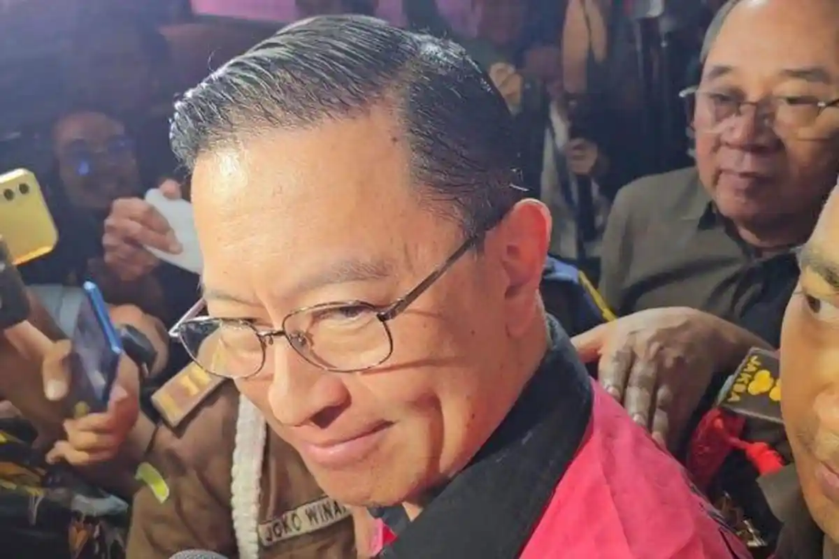 Tom Lembong Dikabarkan Bebas Hari Ini, Keluarga Siap Menjemput