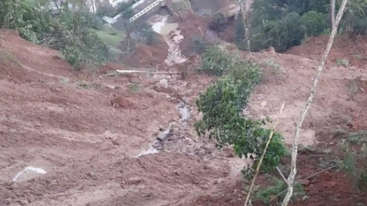 Mobil yang Tergerus dan Tertimbun Material Longsor di Pangalengan Bandung Belum Ditemukan
