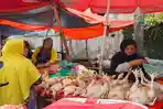 Permintaan Melonjak, Harga Telur dan Ayam di Pasar Inpres Lubuk Linggau Mulai Meroket