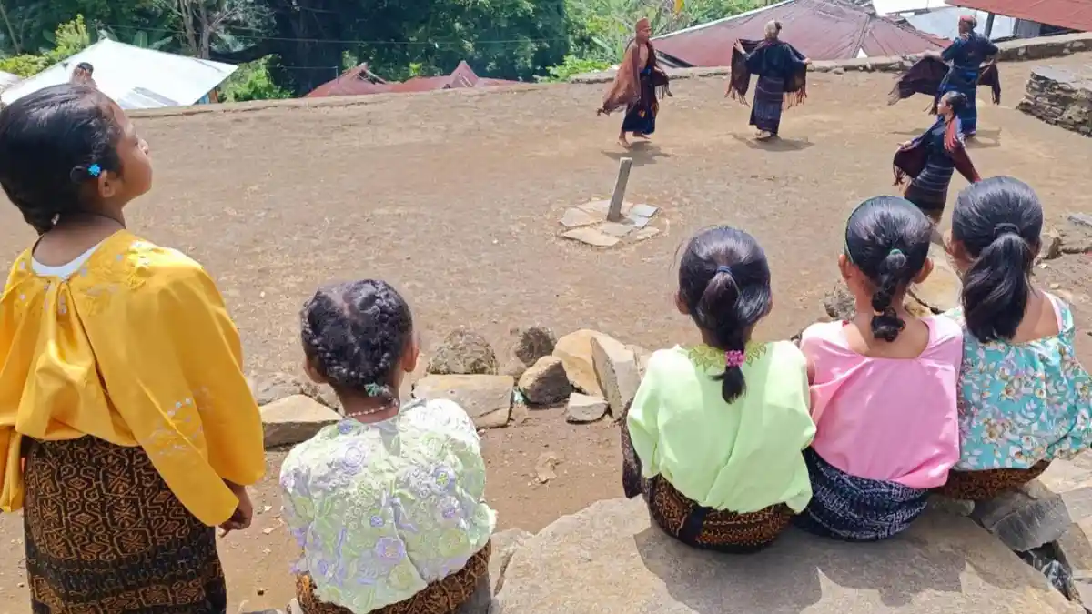 Tarian dan Musik Tradisional, Ungkapan Syukur Masyarakat Pemo Ende ...