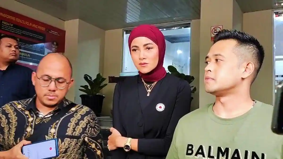 Olla Ramlan Menduga Ada Orang Bayar Buzzer untuk Menghina Keluarganya
