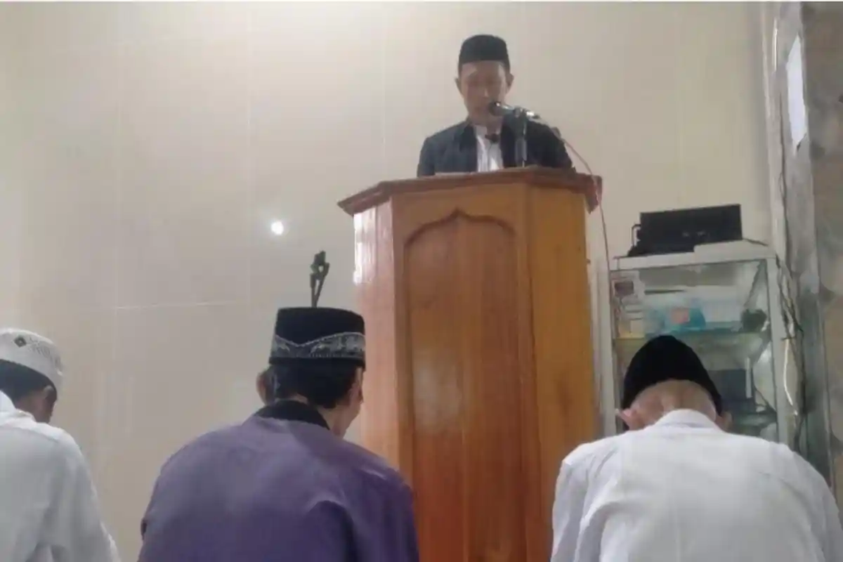 Banyus Bawakan Khutbah Idul Fitri 2023, Bikin Jamaah Menangis di Masjid Nurul Ilmi Labibia Kendari