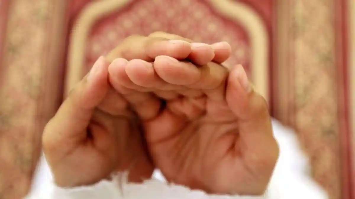 Doa Pengundang Rezeki Melimpah Baca Surat Al Waqiah, Berikut Waktu dan Cara Mengamalkannya