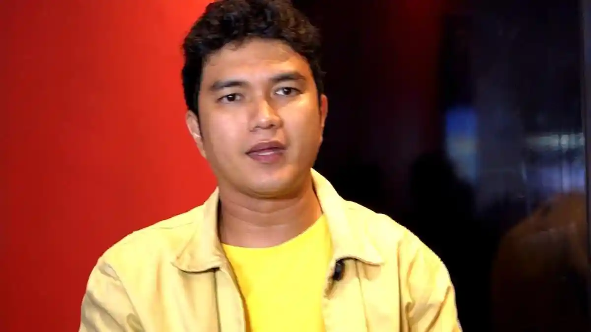Aldi Taher Panik di Malaysia Usai Dapat Kabar Sang Ayah Usus Buntu