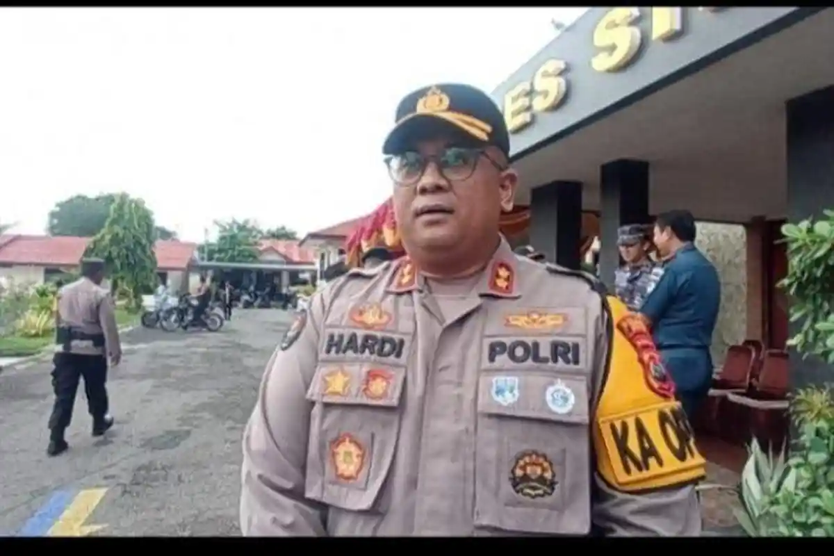 Personel Polres Sikka Siap Backup Pengamanan Perang Tanding di Adonara NTT