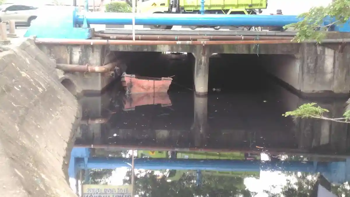 Air di Kanal Sinrijala Berwarna Hitam, Ini yang akan Dilakukan Danny Pomanto