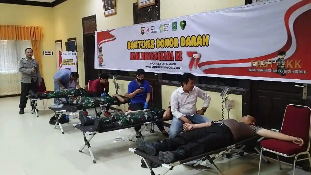 Polres Melawi Gelar Bakti Kesehatan Donor Darah Dalam Rangka Hari Bhayangkara ke-77