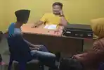 remaja-pecandu-narkoba-as-18-didampingi-orang-tuanya-di-kantor-bnnk-oku-timur.jpg