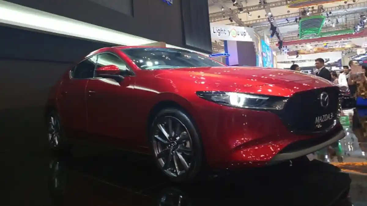 Duo All-New Mazda3, Sedan & Hatchback, Mengaspal di GIIAS 2019 dengan Harga dan Spesifikasi Ini