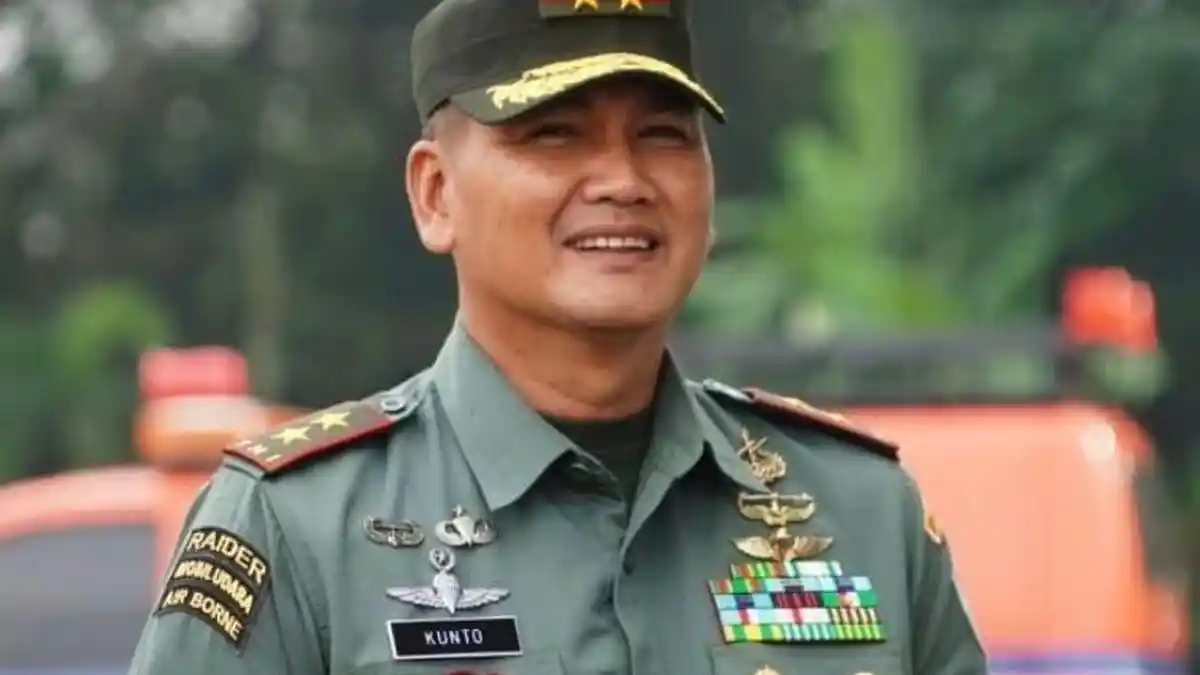 Panglima TNI Batal Mutasi Letjen Kunto jadi Stafsus Kasad, Anak Try ...