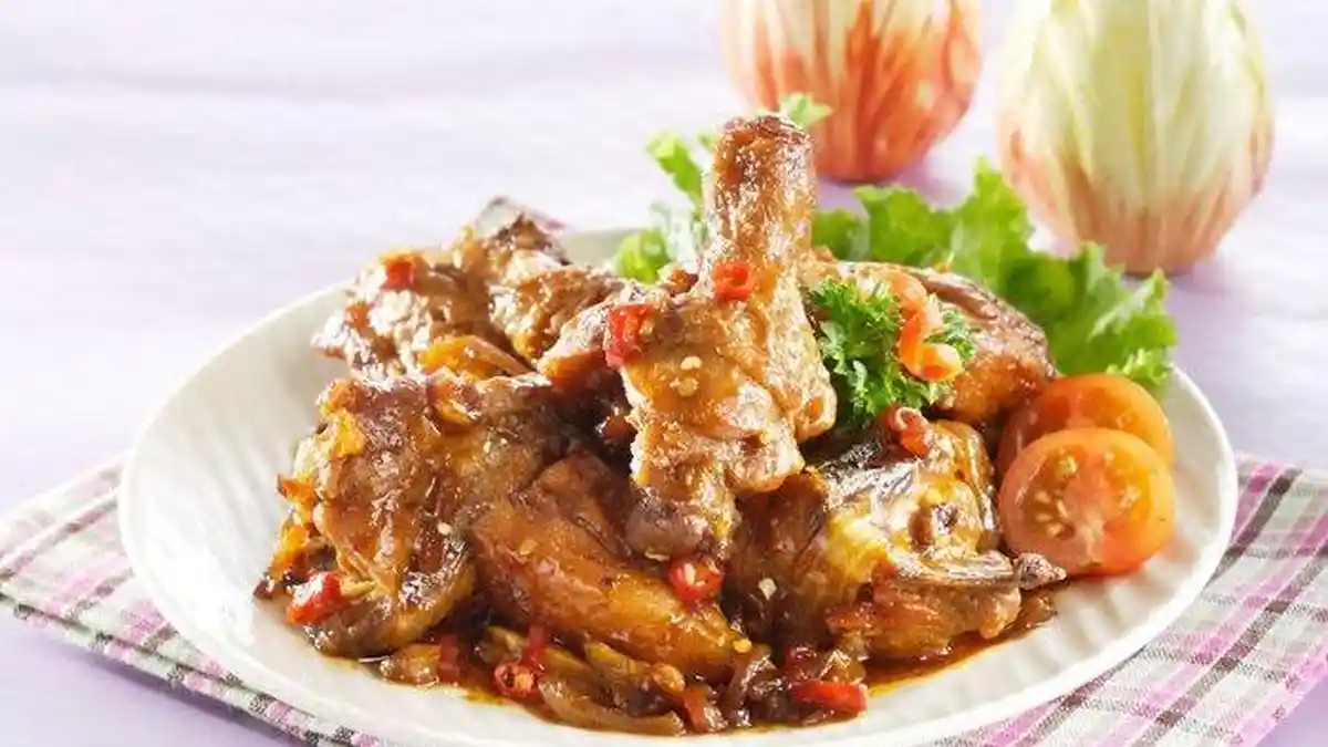 Resep Ayam Kecap Masak Pedas, Cocok Jadi Bekal Makan