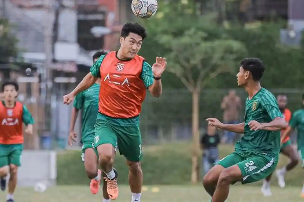 Kesan Pertama Gabung Latihan Persebaya Surabaya, Song Ui-Young Puji Kualitas Pemain Bajul Ijo