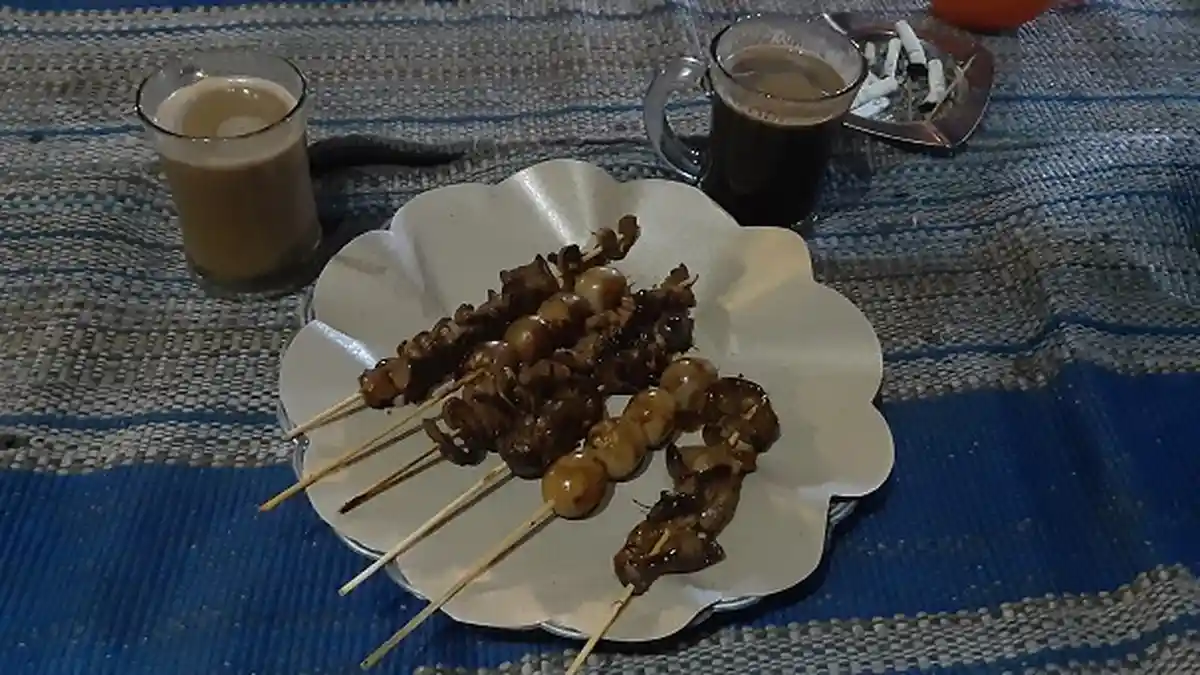 TRIBUN WIKI - 5 Angkringan di Kota Denpasar yang Recommended Buat Kopdar