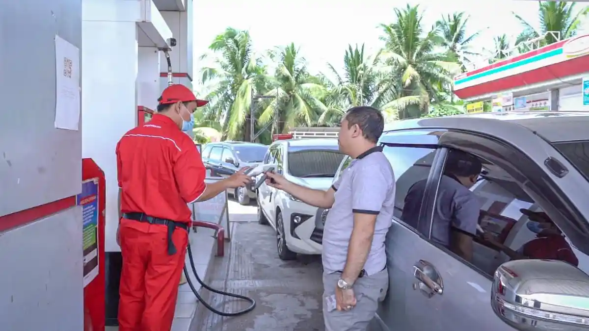Pertamina Patra Niaga Sosialisasikan QR Code Pertalite di Wilayah Sumbagsel - osialisasi-ke-masyarakat-pengguna-Pertalite-agar-mendapatkan-QR-Code12.jpg