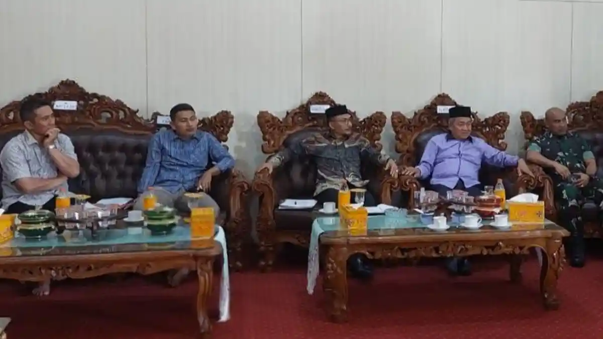 Pertemuan dengan Haji Uma, Pj Bupati Aceh Singkil Paparkan Potensi Daerah Dipimpinnya