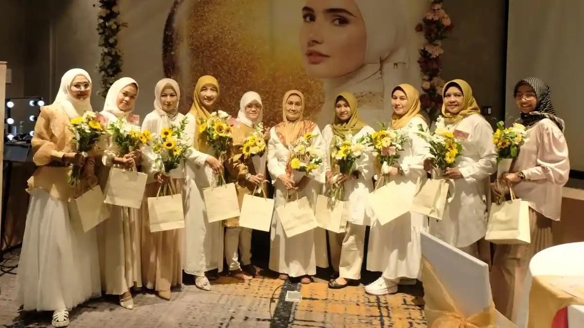 Paragon Technology and Innovation Launching Komunitas Crystallure Ladies di Semarang