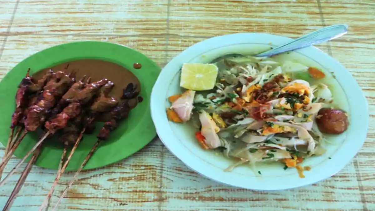 Lezatnya Soto Banjar dan Sate Ayam Dimakan Saat Berbuka Puas, Bikin Ngiler