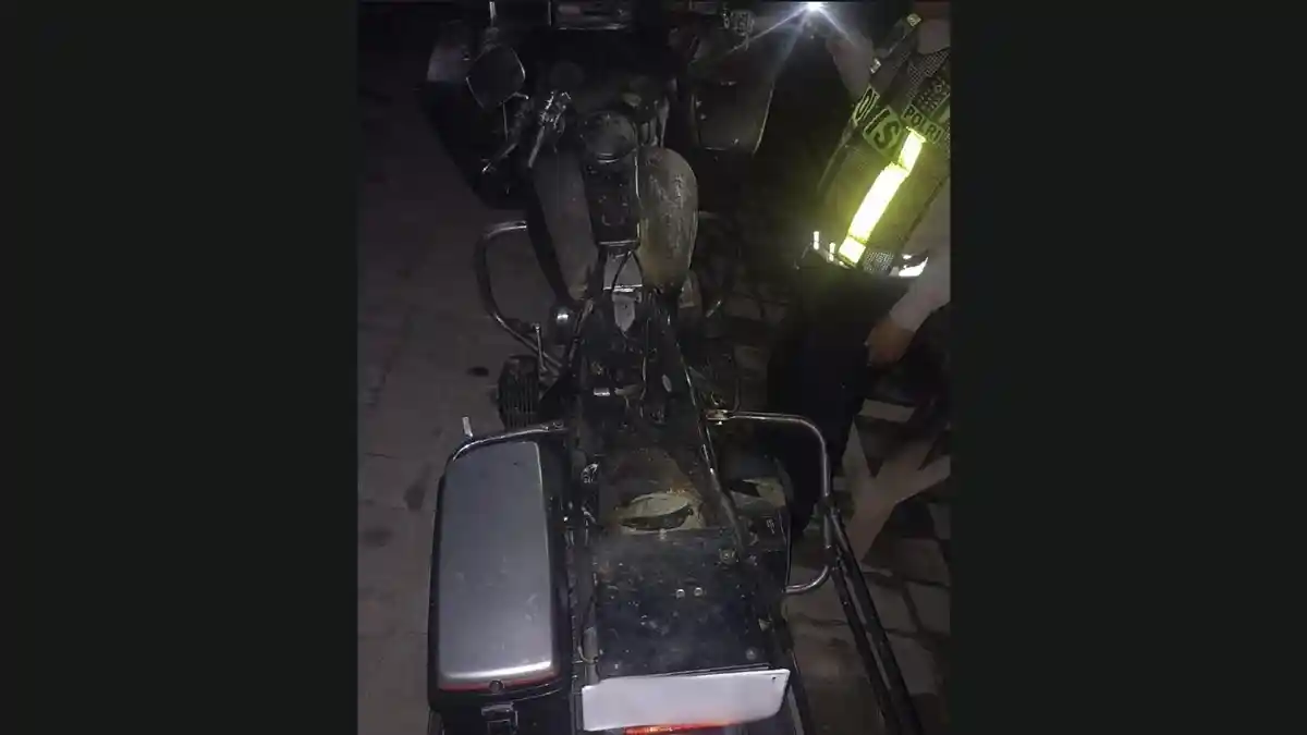 Viral, Harley Terbakar di Denpasar Bali, Netizen Soroti Solidaritas Rekan Se-Geng Yang Hanya Nonton