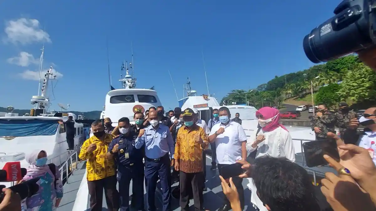 BREAKING NEWS: KKP Hibah Dua Unit Kapal Ke Kabupaten Boalemo dan Pemprov Sulteng