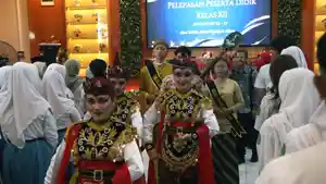 pelepasan-siswa-SMAN-1-Waru-Sidoarjo-Jatim.jpg