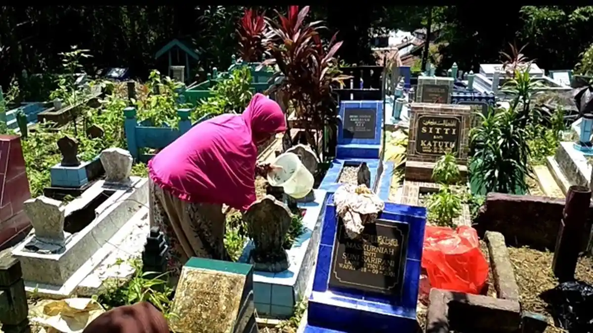Menghitung Hari Jelang Ramadhan 2026, Adab dan Bacaan Doa Ziarah Kubur