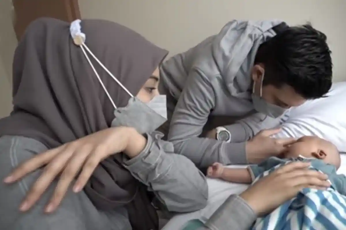 Ukkasya Disunat Pada Usia Kurang dari 1 Bulan, Zaskia Sungkar Beri Alasan, Irwansyah: Agak Ngeri