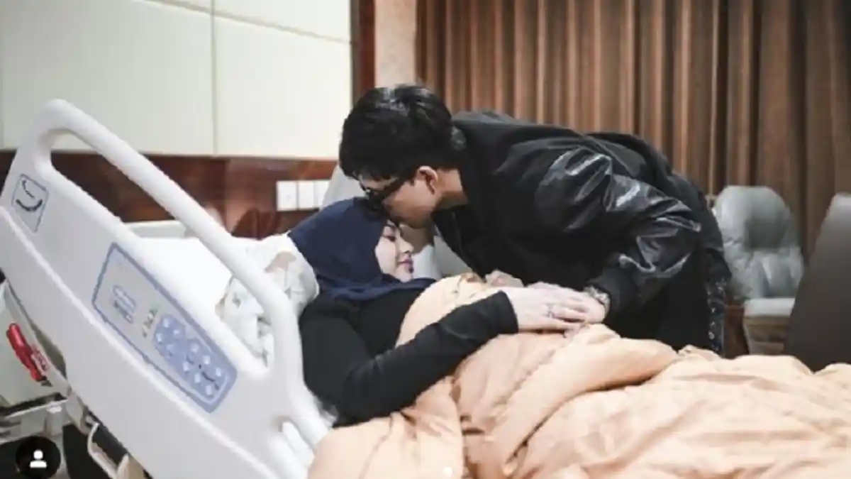 Aurel Melahirkan Anak Pertama di Tanggal Cantik 22-02-2022, Ini Penampakan Anak Atta Halilintar