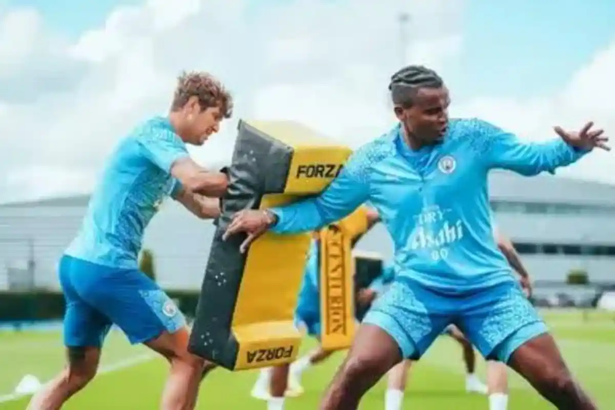 Alasan John Stones Jarang Dimainkan meski Gacor di City, Guardiola Singgung Akanji dan Nathan Ake