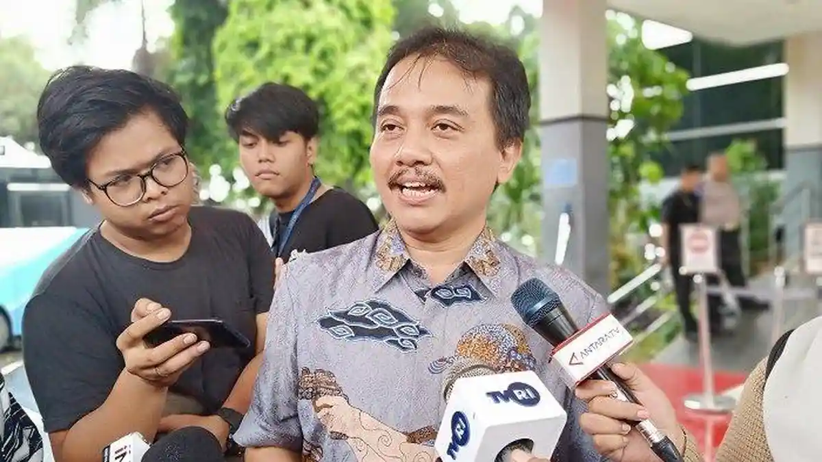Roy Suryo Buka Suara Dituding Kabur Usai Serempet Mobil Pesinetron Lucky Alamsyah