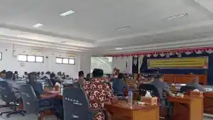 Suasana-rapat-kerja-di-Kantor-DPRD-Lembata-Rabu-25-Januari-2023.jpg